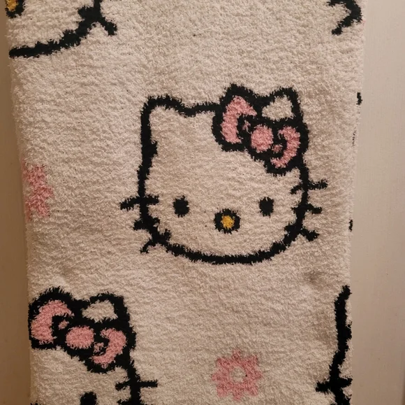 Hello Kitty Spring  Throw Blanket Pink Flowers New Super Soft 50x70 - Picture 4 of 6